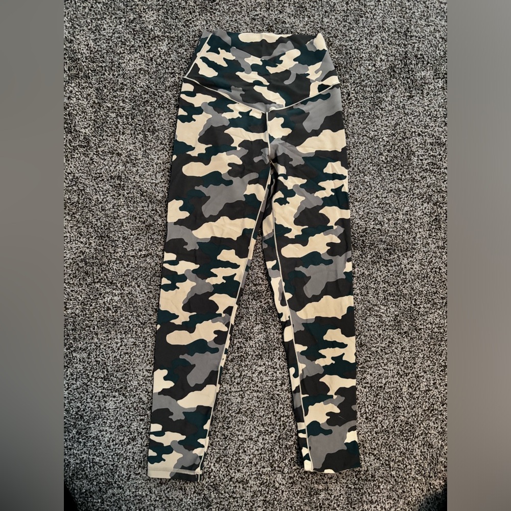 Aerie offline camo leggings size m